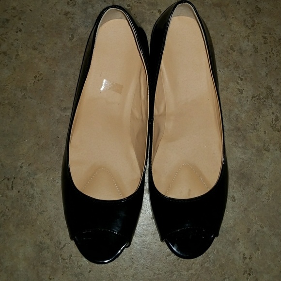 Black peep toe shoes size 10 - Picture 2 of 2